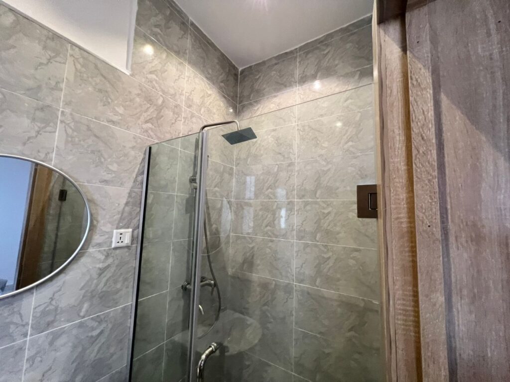 Toilet shower inside alverton estate